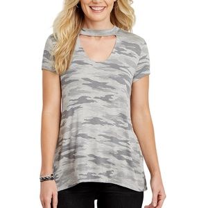 Maurice’s 24/7 Camo Choker tee